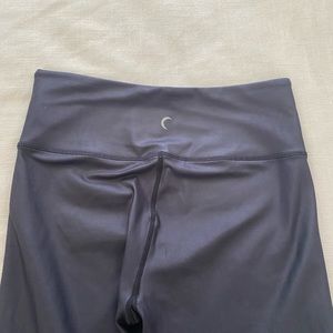 Black Metallic Light n Tight Hi-Rise 7/8 24”